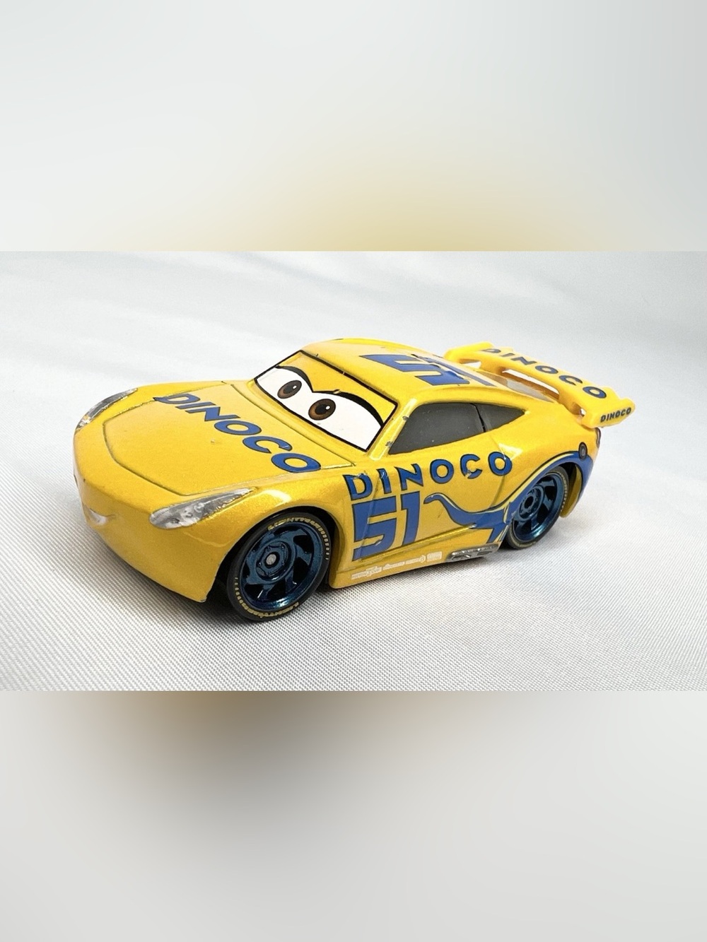 Disney Pixar Cars Dinoco 51  Cruz Ramirez Yellow Die-cast 1:55